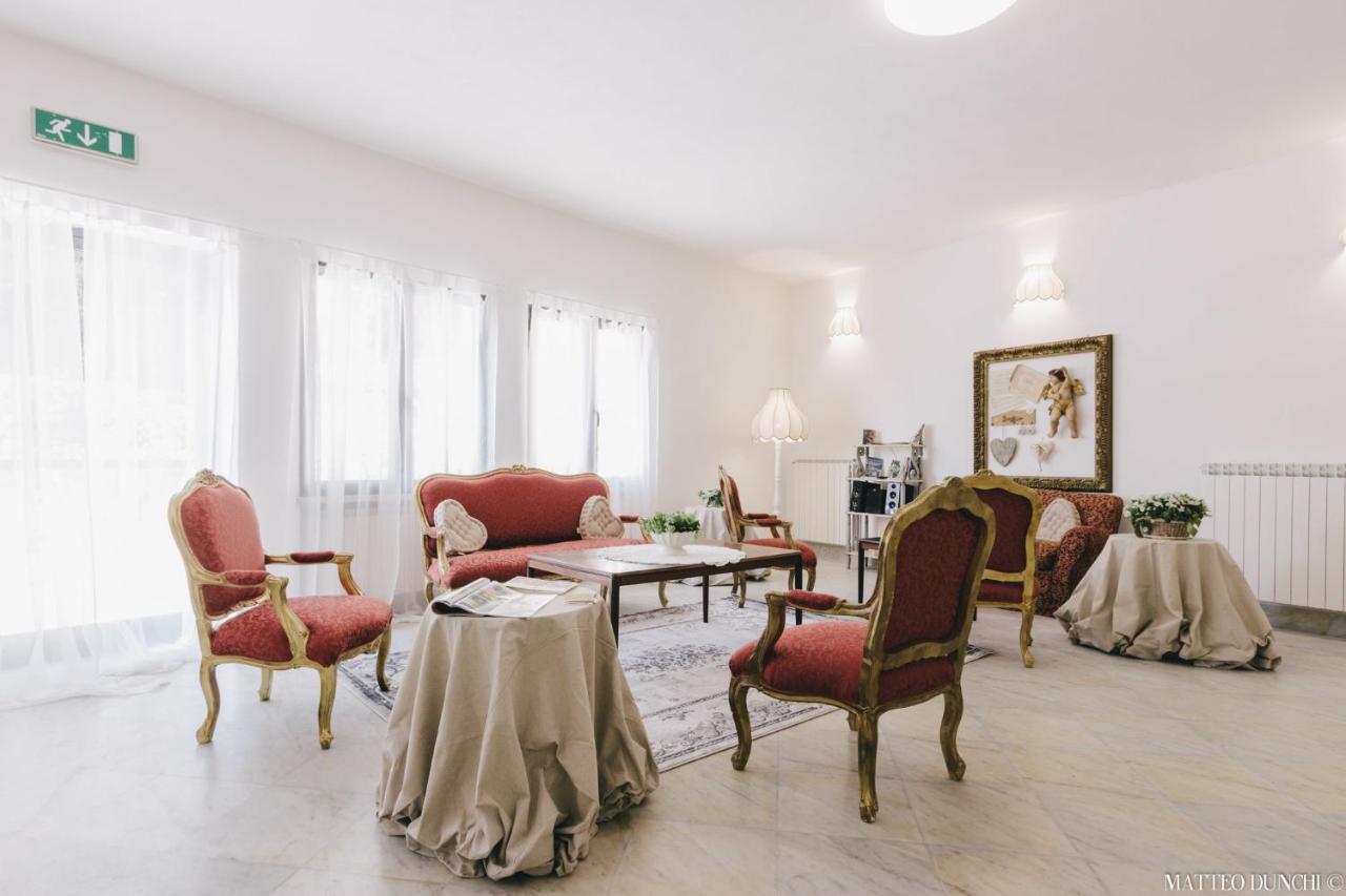 Hotel - Ristorante Pintadera Massa  Zewnętrze zdjęcie